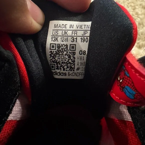 ADIDAS MARVEL SPIDER-MAN RUNFALCON 3.0 - size 13k NWOT - Picture 6 of 8